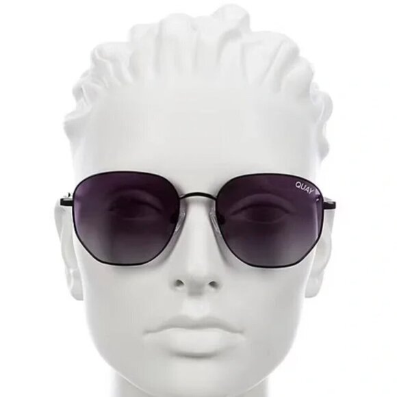 New Quay Unisex Big Time Black Frame / Smoke Polarized Lens Round Sunglasses - Picture 2 of 7